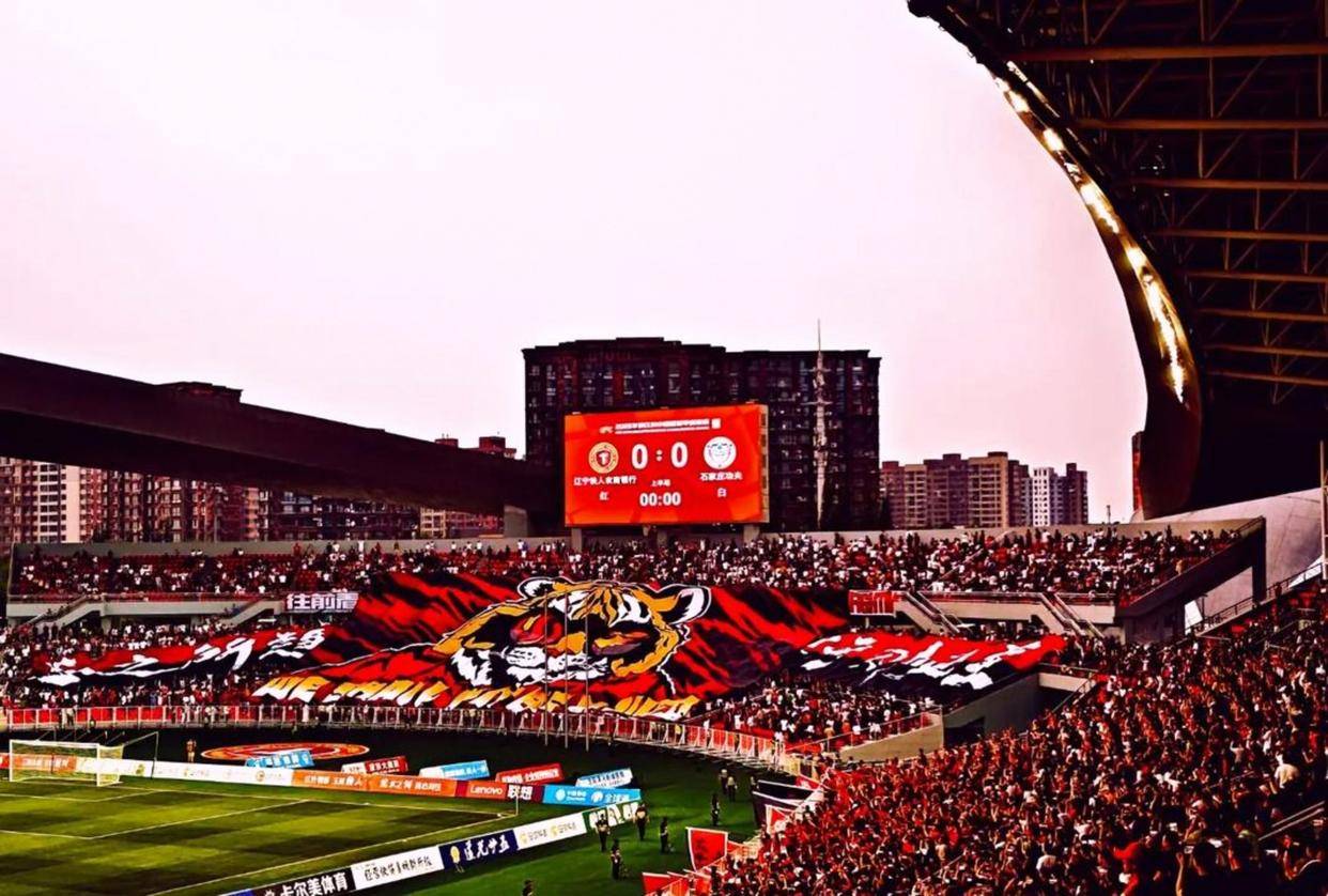 包含这也行？芝加哥公牛转会期复出首秀中超冲刺阶段刷纪录，辽宁本钢调整名单备战法国杯的词条